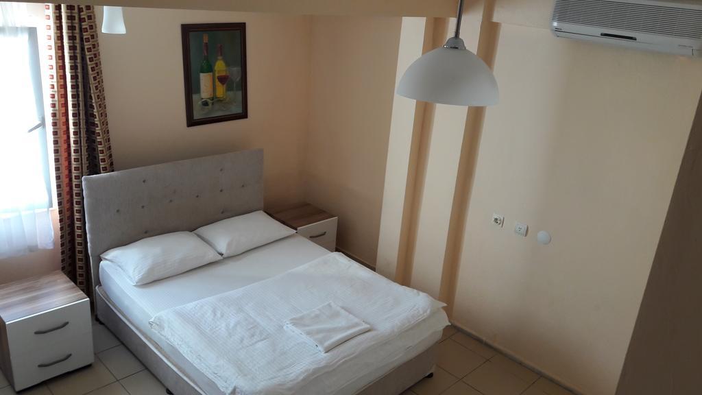 Garden Prizma Rooms&Aparts Кемер Екстериор снимка